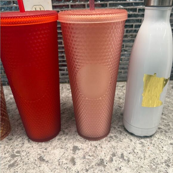 Bundle Set of Venti Starbucks Tumblers - Picture 4 of 6
